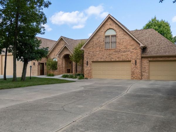 2860 W Buckeye Drive, Greenfield, IN 46140