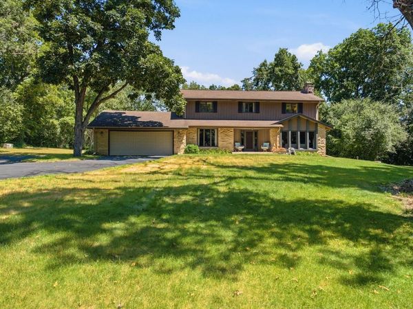 W286S4660 Woods ROAD, Waukesha, WI 53189