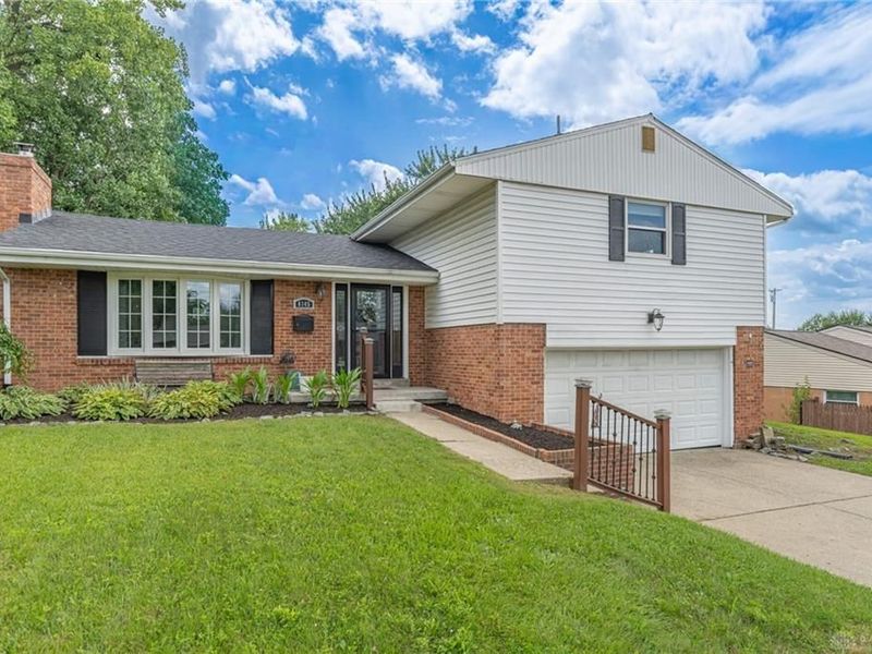 6145 Carnation Road, West Carrollton, OH 45449 Photo 1