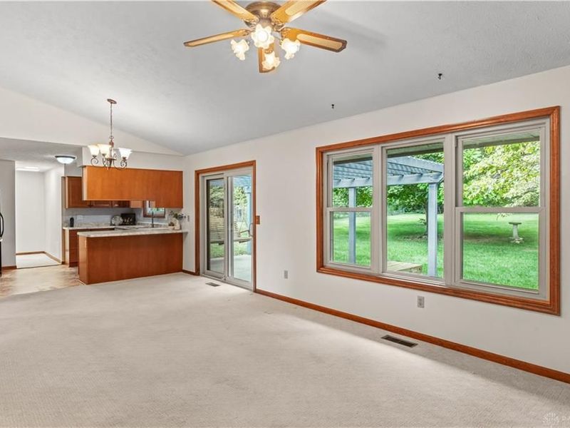 6436 Manete Street, Springfield, OH 45502 Photo 14