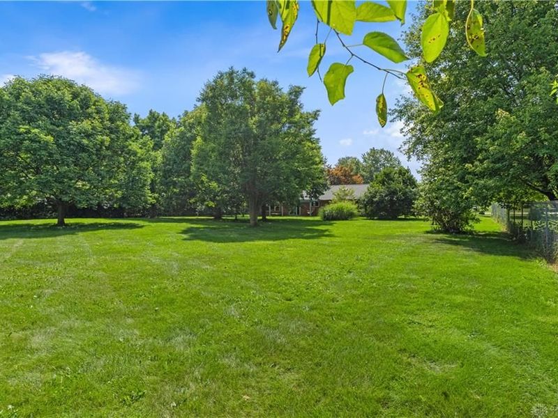 6436 Manete Street, Springfield, OH 45502 Photo 32