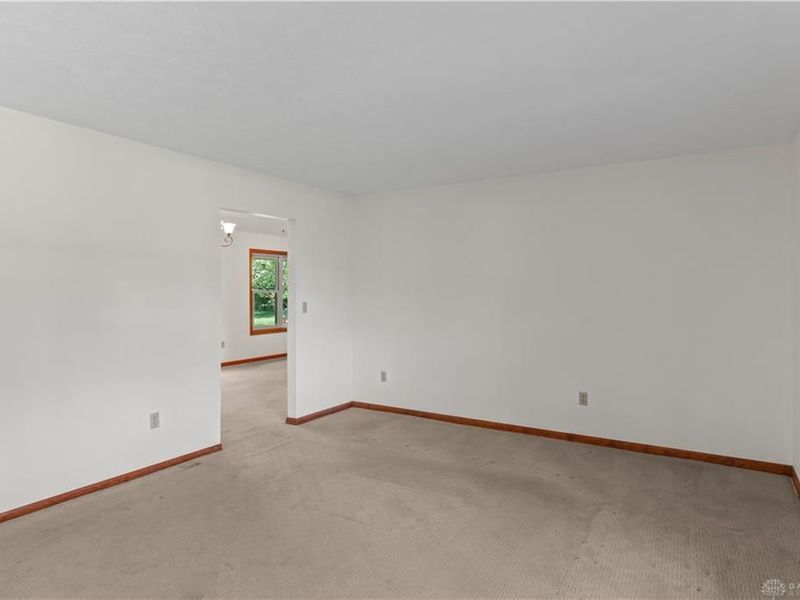 6436 Manete Street, Springfield, OH 45502 Photo 7
