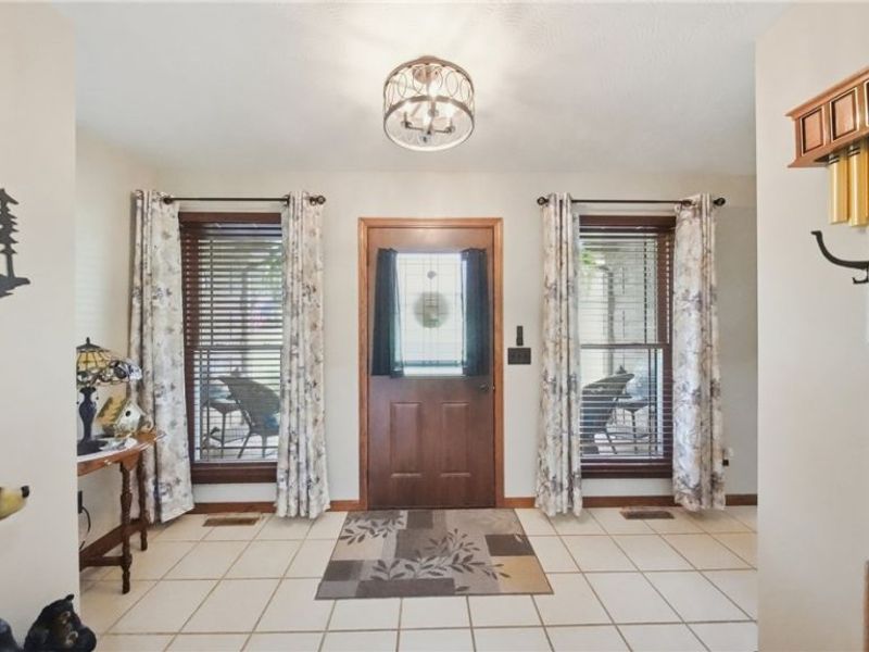 198 Saint Andrews Boulevard, Belpre, OH 45714 Photo 4
