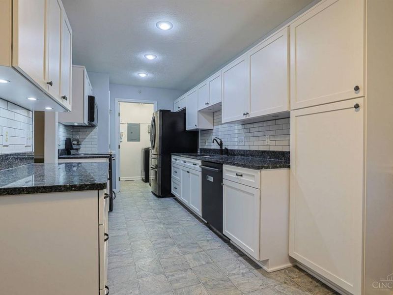 4911 N Arbor Woods Court, Unit 108, Green Township, OH 45248 Photo 12