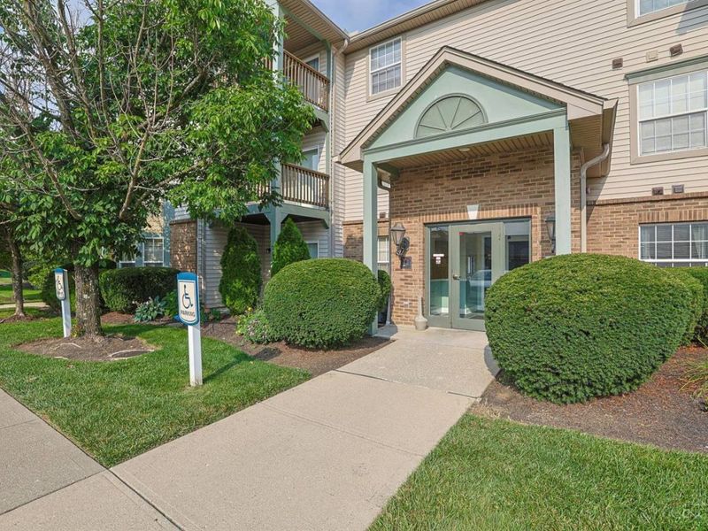 4911 N Arbor Woods Court, Unit 108, Green Township, OH 45248 Photo 2