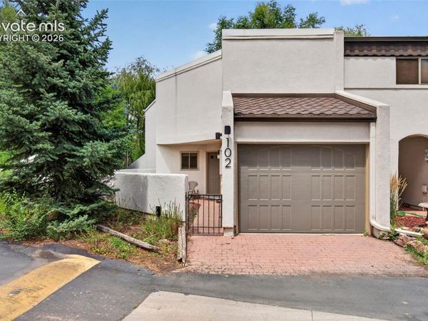 102 Creekside Lane, Colorado Springs, CO 80906