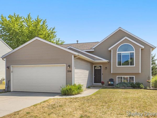 350 Pioneer Trail NE, Cedar Springs, MI 49319