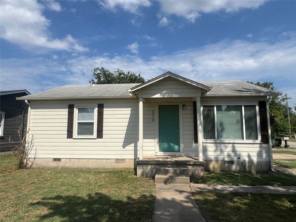 319 S Main Street , Owasso, OK 74055