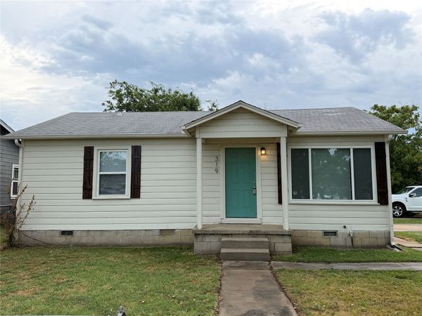 319 S Main Street , Owasso, OK 74055