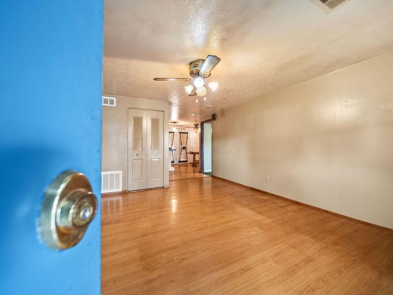839 Bradwell Drive , Columbus, OH 43207 Photo 4