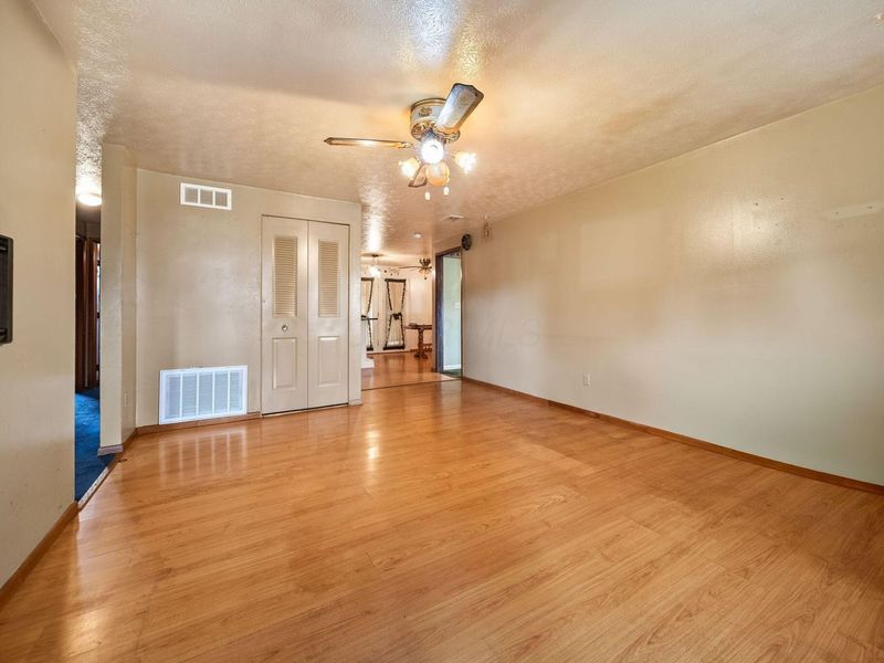 839 Bradwell Drive , Columbus, OH 43207 Photo 5