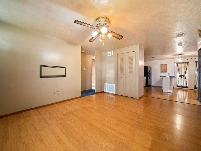 839 Bradwell Drive , Columbus, OH 43207 Photo 6