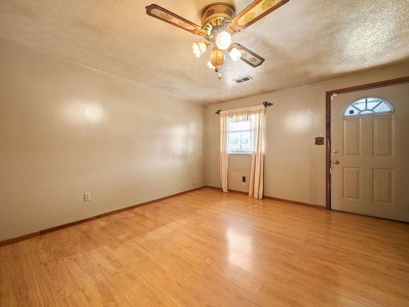 839 Bradwell Drive , Columbus, OH 43207 Photo 7
