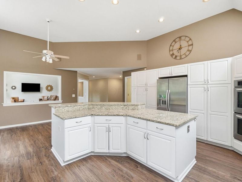 660 Broadsworth Court , Powell, OH 43065 Photo 18