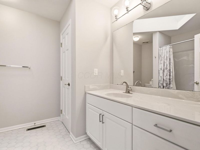 660 Broadsworth Court , Powell, OH 43065 Photo 50