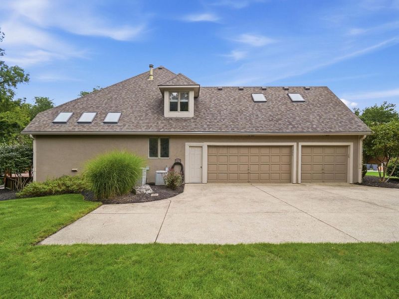 660 Broadsworth Court , Powell, OH 43065 Photo 8