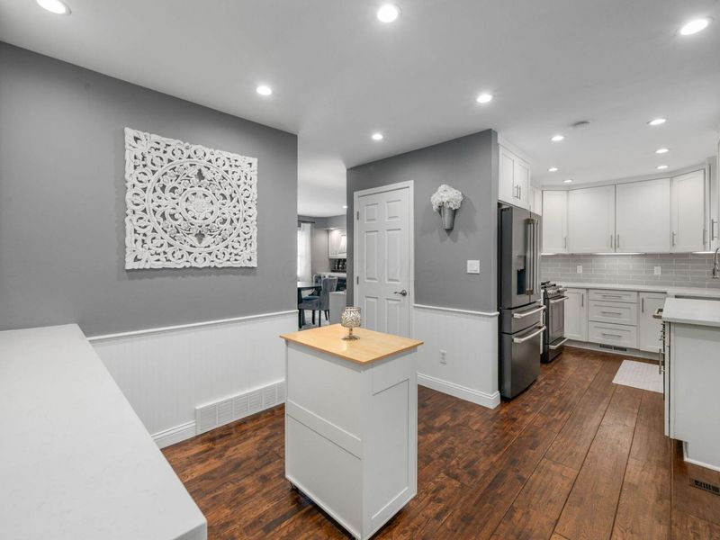742 E College Avenue, Westerville, OH 43081 Photo 10