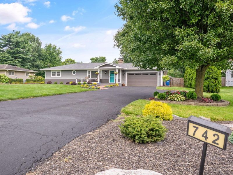 742 E College Avenue, Westerville, OH 43081 Photo 2