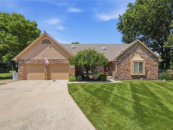 9314 W 117th Street, Overland Park, KS 66210