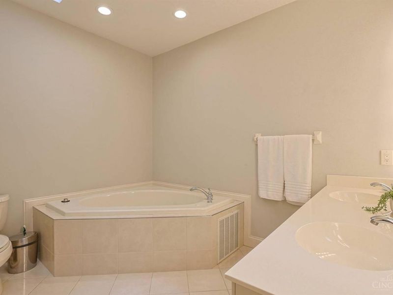 6655 Alberly Lane, Cincinnati, OH 45243 Photo 56