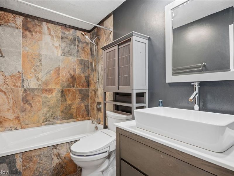5760 Canterbury Road, New Franklin, OH 44319 Photo 13