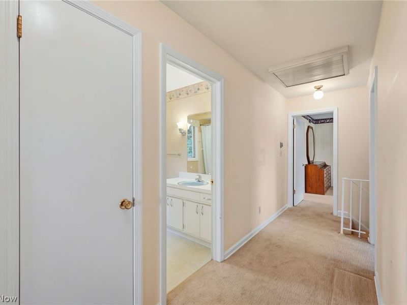 2393 Woodpark Road, Fairlawn, OH 44333 Photo 18