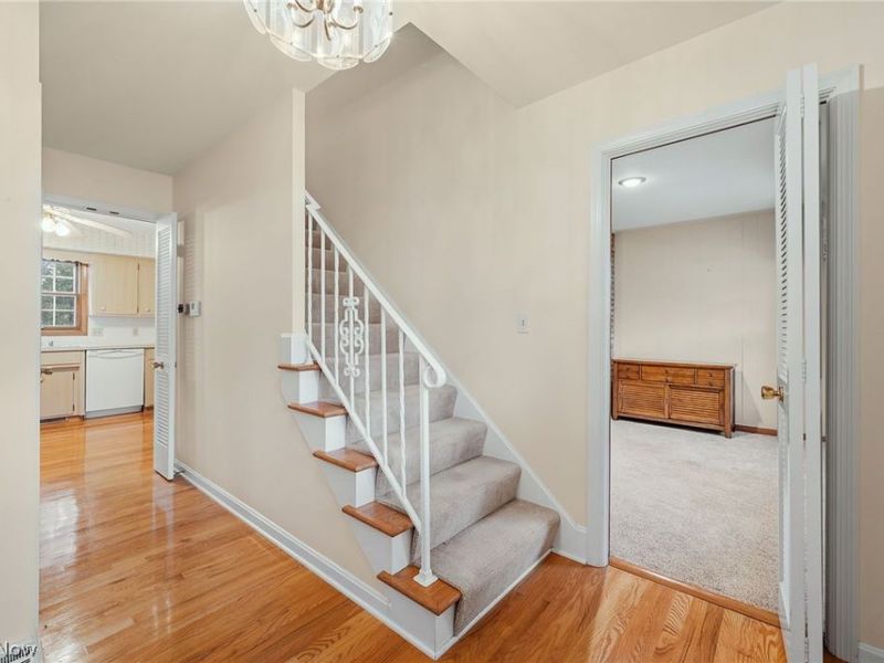 2393 Woodpark Road, Fairlawn, OH 44333 Photo 2