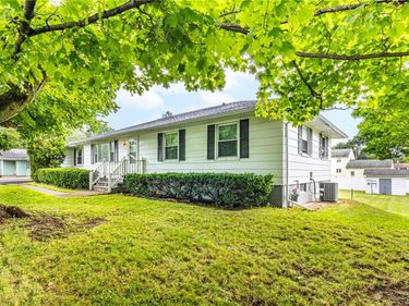 1990 Maple Avenue, Palmyra, NY 14522