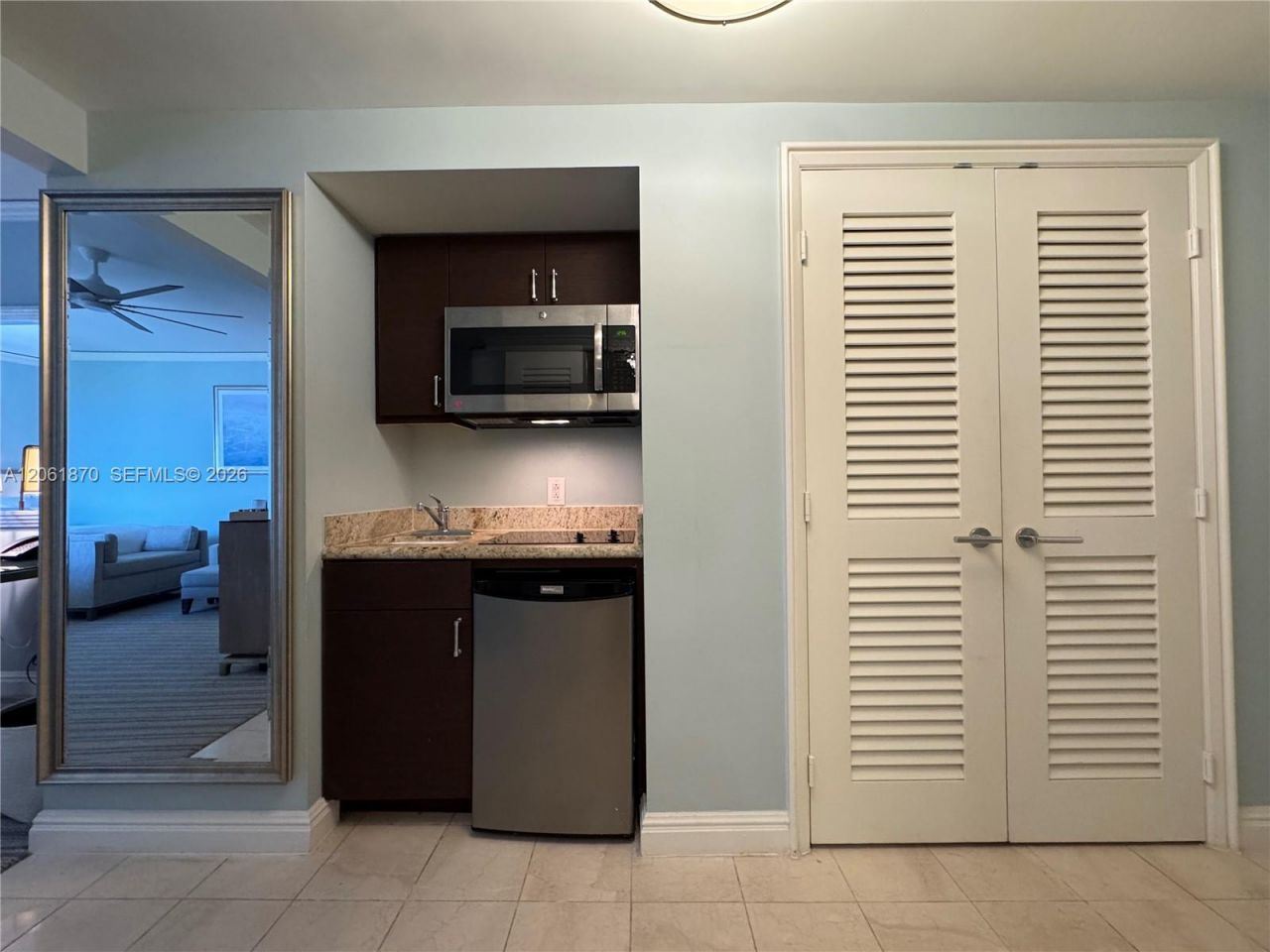 455 Grand Bay Dr , Unit 717, Key Biscayne, FL 33149 Photo