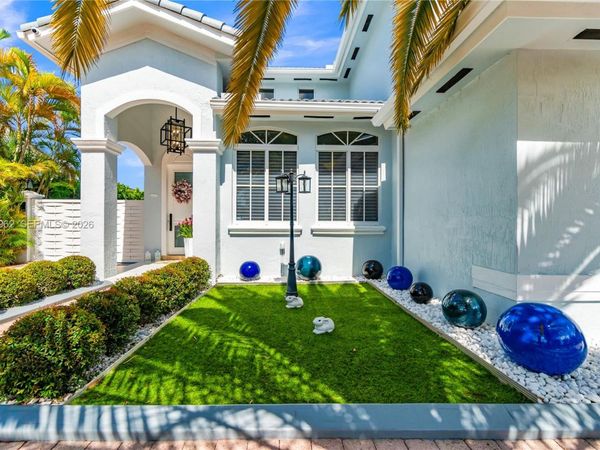 2776 SW 143rd Pl , Miami, FL 33175