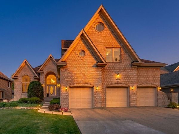 2361 Legacy Drive, Aurora, IL 60502