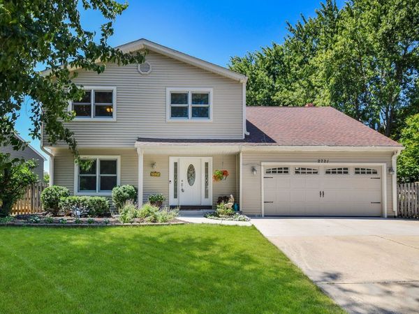 2721 Springdale Circle , Naperville, IL 60564