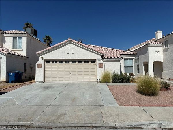 1833 Cedar Bluffs Way , Las Vegas, NV 89128