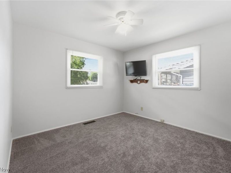 407 Dorwood Drive, Alliance, OH 44601 Photo 14