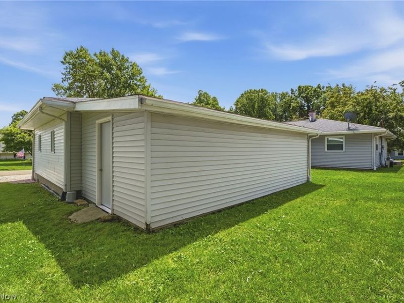 407 Dorwood Drive, Alliance, OH 44601 Photo 7