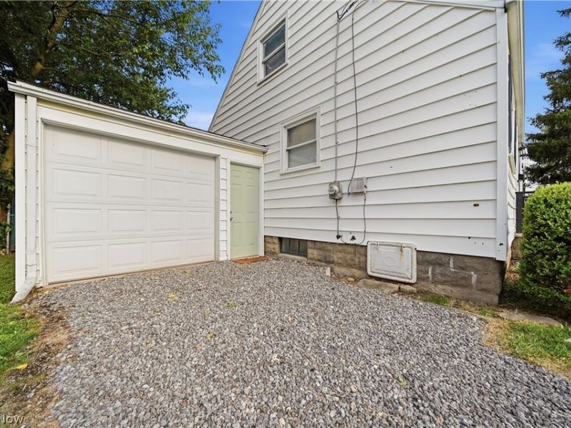 2643 Fletcher Avenue NE, Canton, OH 44705 Photo 30
