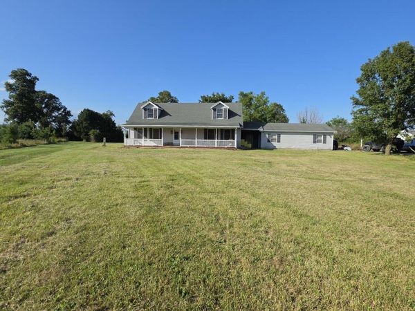 3611 E Hanthorn Road, Lima, OH 45804