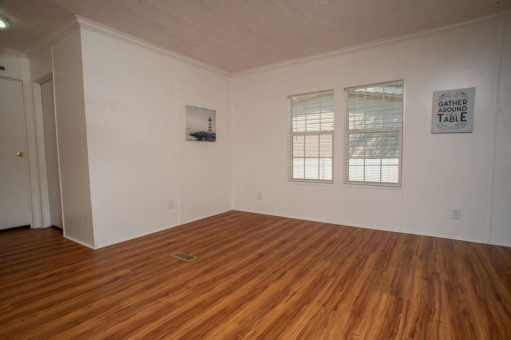 353 Misty Breeze Ln. Photo 10