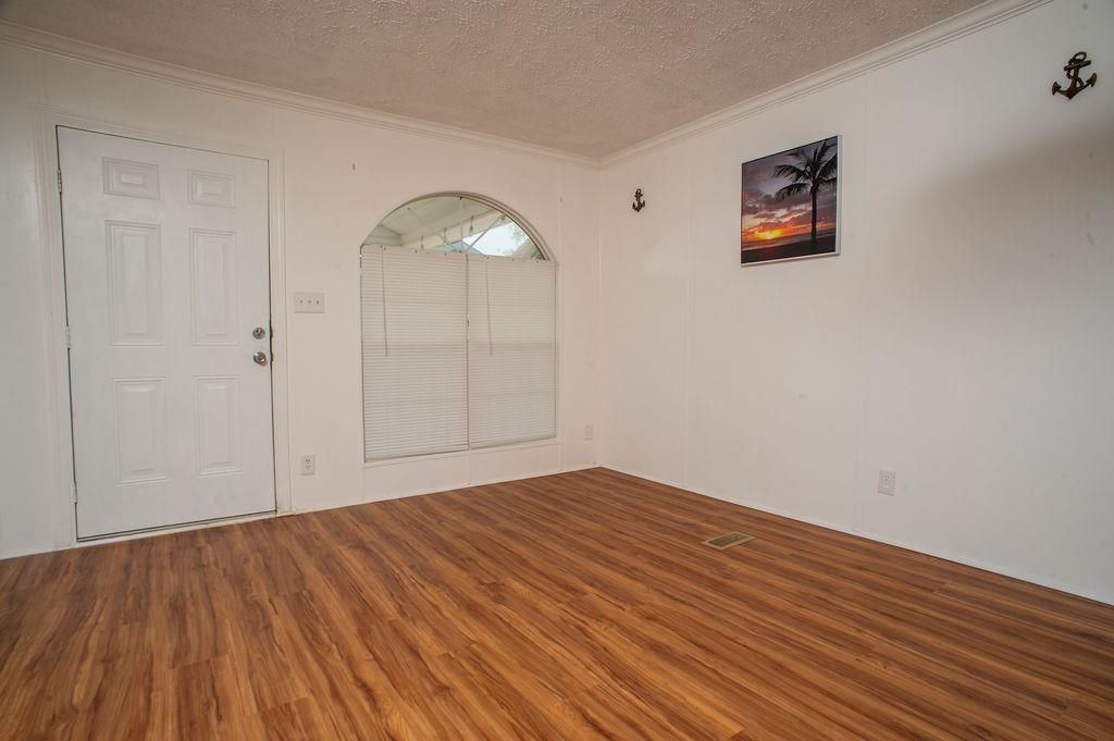353 Misty Breeze Ln. Photo 13