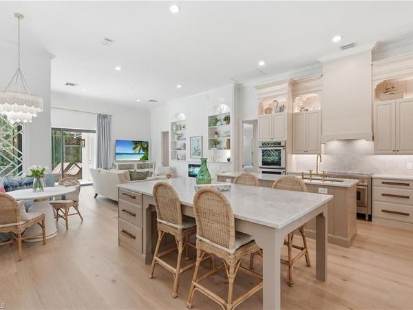 9833 Clear Lake CIR , NAPLES, FL 34109