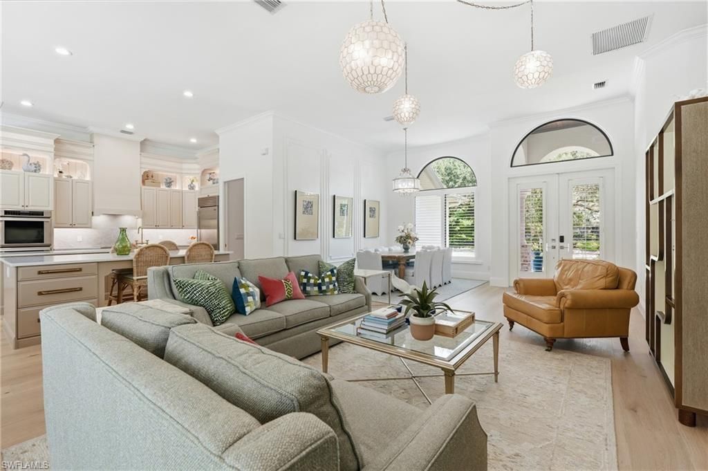 9833 Clear Lake Cir , Naples, FL 34109 Photo