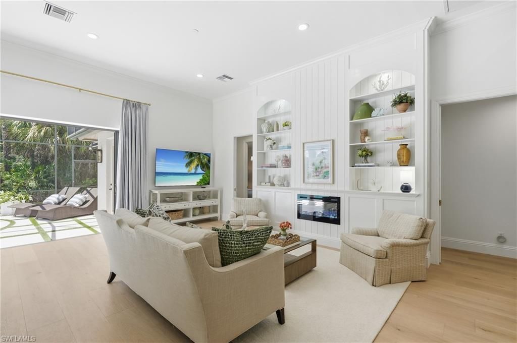 9833 Clear Lake Cir , Naples, FL 34109 Photo