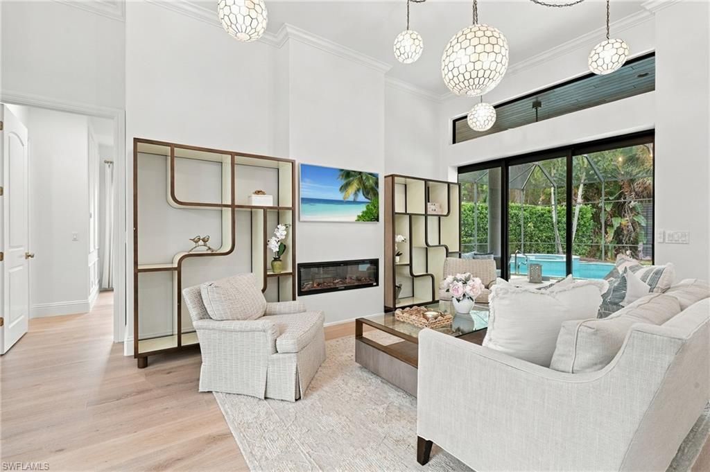 9833 Clear Lake Cir, Naples, FL 34109 Photo