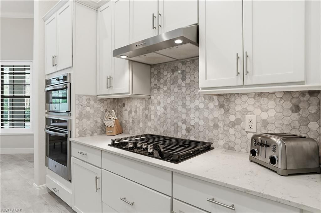 2327 Somerset Pl , Naples, FL 34120 Photo