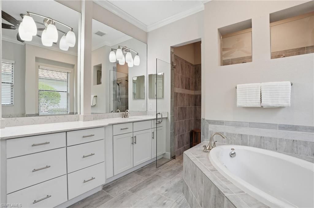 2327 Somerset Pl , Naples, FL 34120 Photo