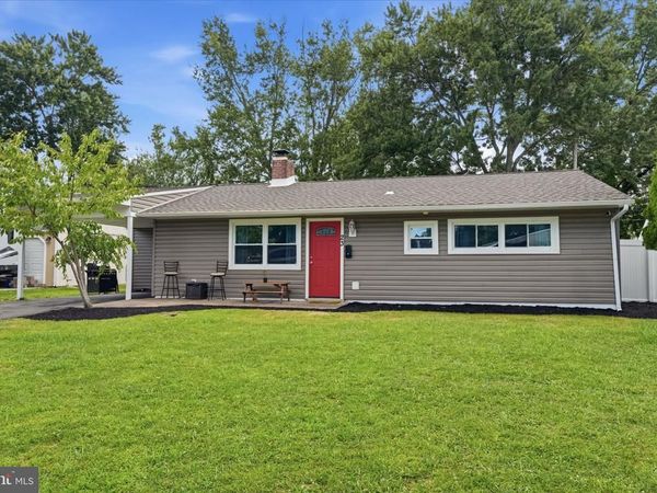 23 BOSTON IVY ROAD, LEVITTOWN, PA 19057
