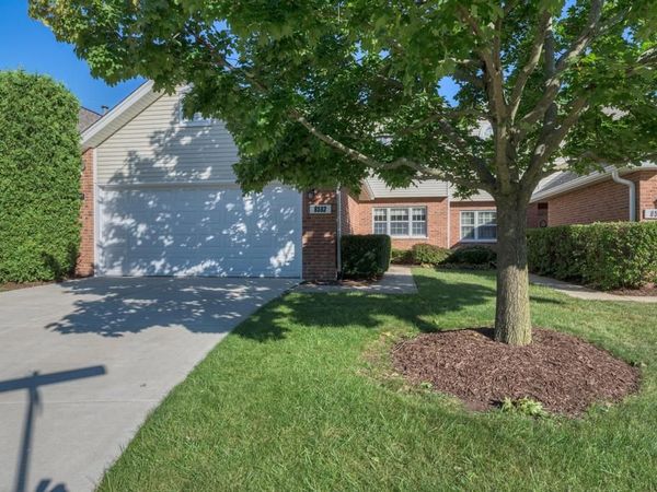 8593 Sandalwood Drive , Darien, IL 60561