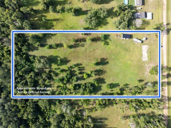 185 SE Reading Way , Lee, FL 32059