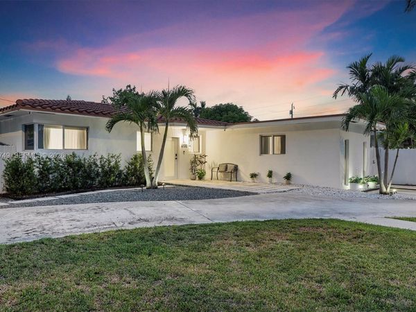 6100 NW 2nd St, Miami, FL 33126