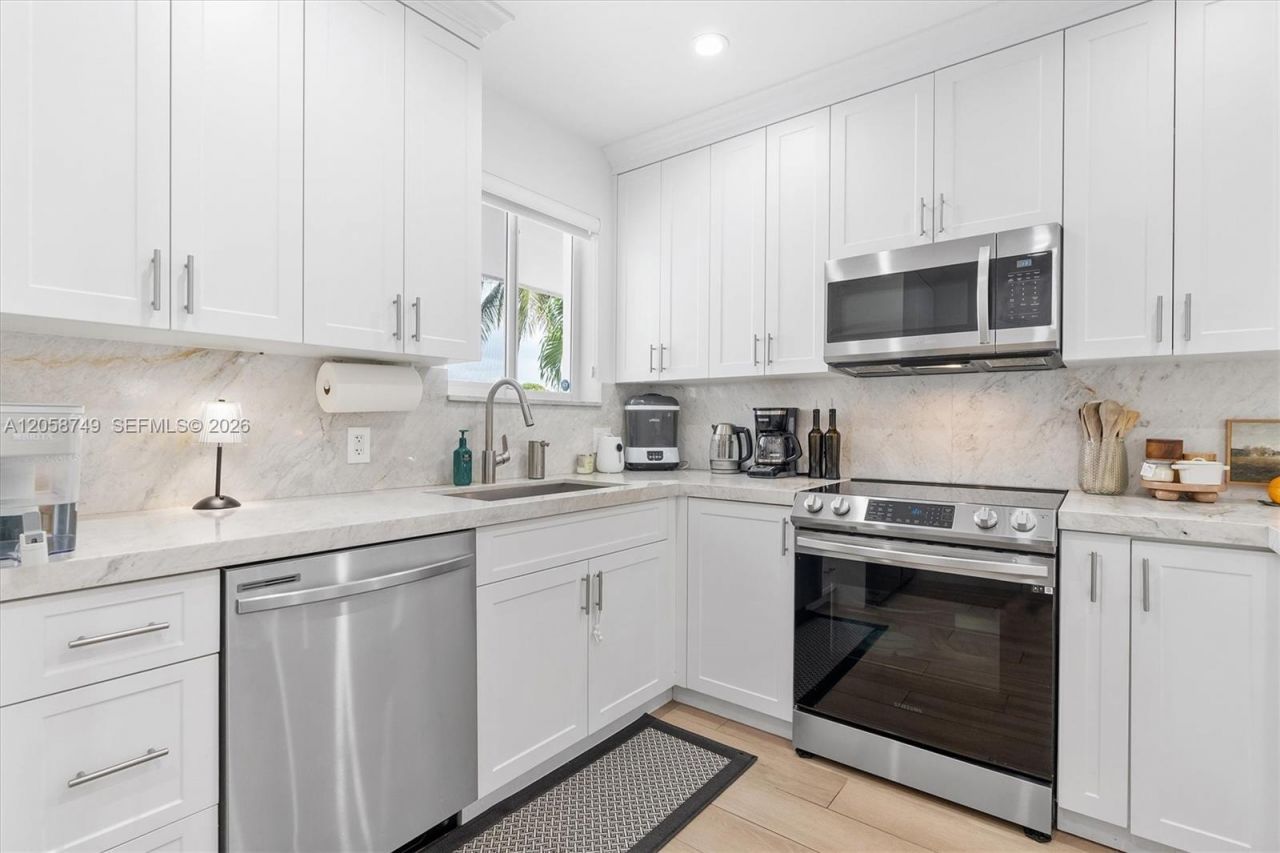 6100 NW 2nd St, Miami, FL 33126 Photo